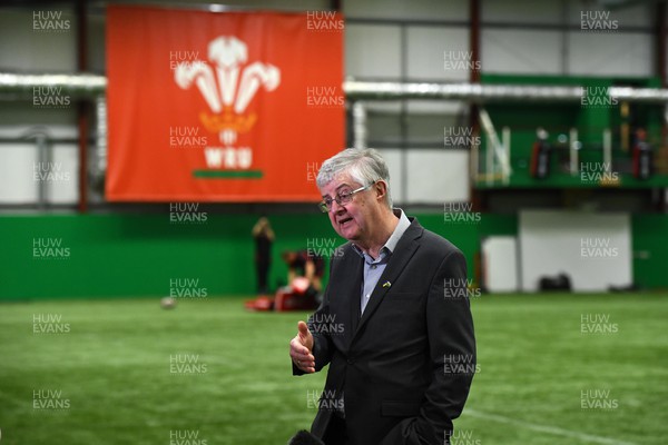 210322 - Wales First Minister Mark Drakeford Visits Wales Women Rugby Squad - 
