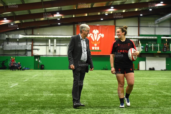 210322 - Wales First Minister Mark Drakeford Visits Wales Women Rugby Squad - Wales First Minister Mark Drakeford with Wales captain Siwan Lillicrap