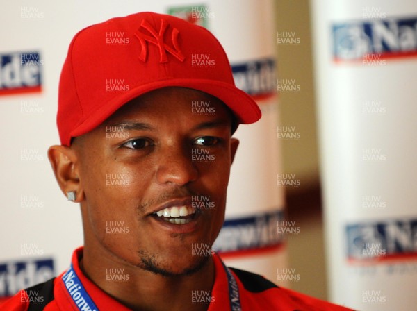 27.08.09 - Wales Football Rob Earnshaw speaks to the media ahead of his sides match against Russia on Wednesday (9th) 