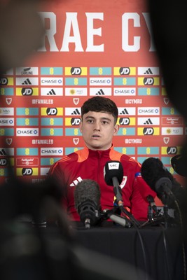 180325 - Wales Football Press Conference - Daniel James speaks to the media ahead of their upcoming World Cup Qualifier match against Kazakhstan