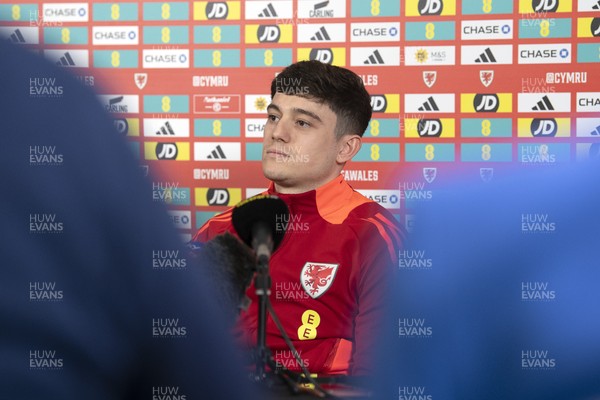 180325 - Wales Football Press Conference - Daniel James speaks to the media ahead of their upcoming World Cup Qualifier match against Kazakhstan