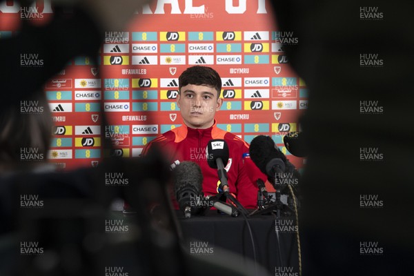 180325 - Wales Football Press Conference - Daniel James speaks to the media ahead of their upcoming World Cup Qualifier match against Kazakhstan