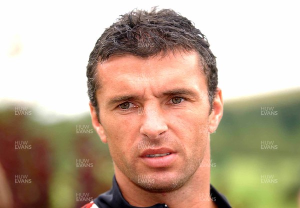 080903 - Wales Football Media Interviews - Wales captain Gary Speed looking forward to the game against Finland on Wednesday