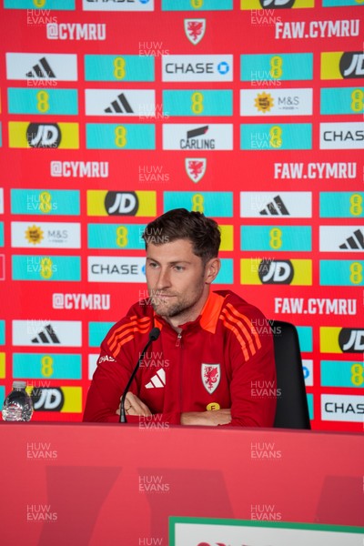 080925 - Wales Football Press Conference - 