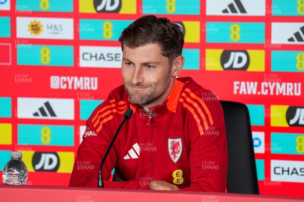 080925 - Wales Football Press Conference - 