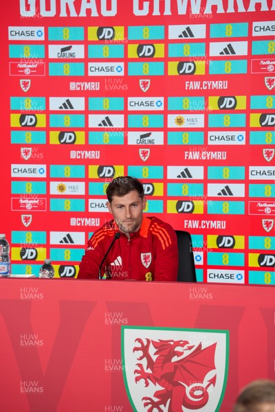080925 - Wales Football Press Conference - 