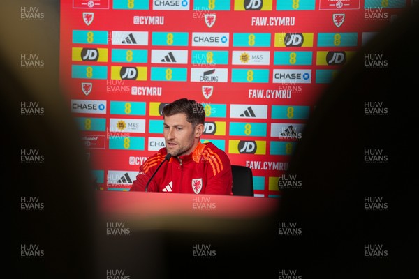 080925 - Wales Football Press Conference - 