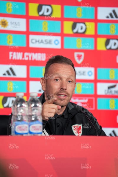 080925 - Wales Football Press Conference - 