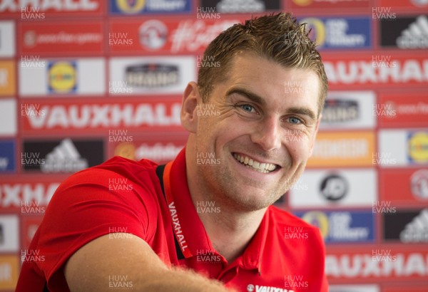 010916 - Wales Football Media Interviews - Wales' Sam Vokes speaks to the media during media session