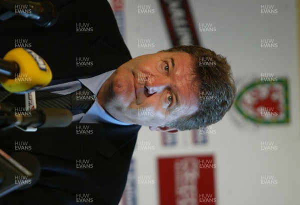 250206Wales Soccer press conference - Wales soccer manger John Toshack at press conference to announce the team to play Paraguay  