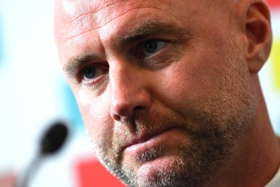 130922 - Wales Football Press Conference -  Wales Manager Robert Page talk to media