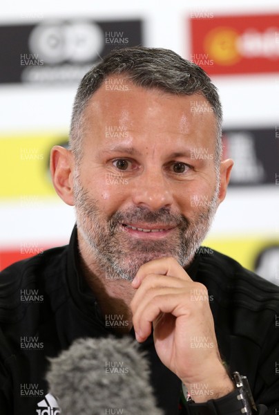 151118 - Wales Football Training - Wales Manager Ryan Giggs talks to the media