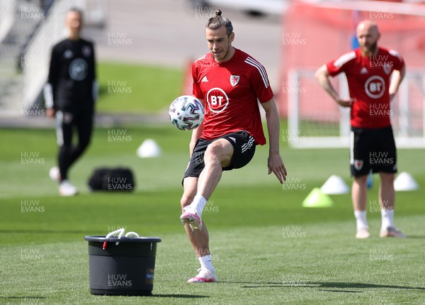 010621 - Wales Football Training - Gareth Bale during training