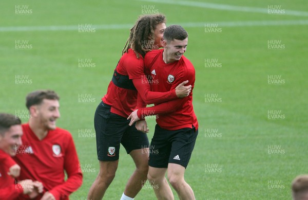 020919 - Wales Football Training - Ethan Ampadu and Ben Woodburn during training