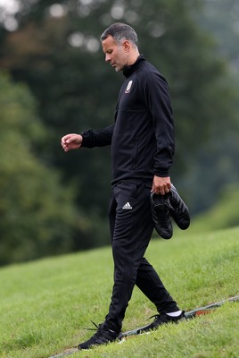 030918 - Wales Football Training - Wales Manager Ryan Giggs during training