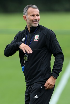 030918 - Wales Football Training - Wales Manager Ryan Giggs during training