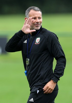 030918 - Wales Football Training - Wales Manager Ryan Giggs during training