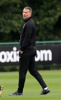 030918 - Wales Football Training - Wales Manager Ryan Giggs during training