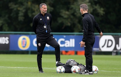 030918 - Wales Football Training - Wales Manager Ryan Giggs during training