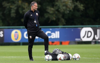 030918 - Wales Football Training - Wales Manager Ryan Giggs during training