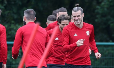 030918 - Wales Football Training - Gareth Bale during training