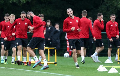 030918 - Wales Football Training - Gareth Bale during training