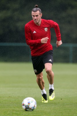 030918 - Wales Football Training - Gareth Bale during training