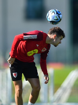 040923 - Wales Football Training - Neco Williams during training