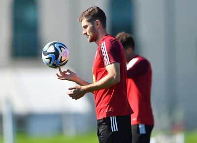 040923 - Wales Football Training - Ben Davies during training