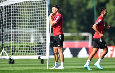 040923 - Wales Football Training - Kieffer Moore during training