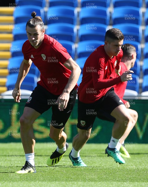050918 - Wales Football Training - Gareth Bale and Declan John during training