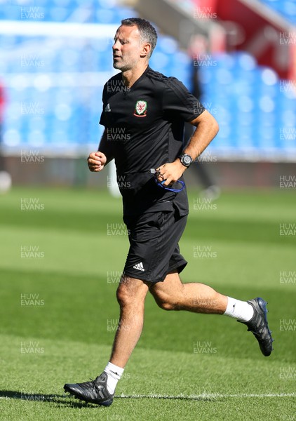 050918 - Wales Football Training - Wales Manager Ryan Giggs