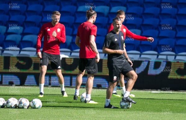 050918 - Wales Football Training Session - Wales manager Ryan Giggs during a Wales Football Training session at Cardiff City Stadium ahead of the match against Republic of Ireland