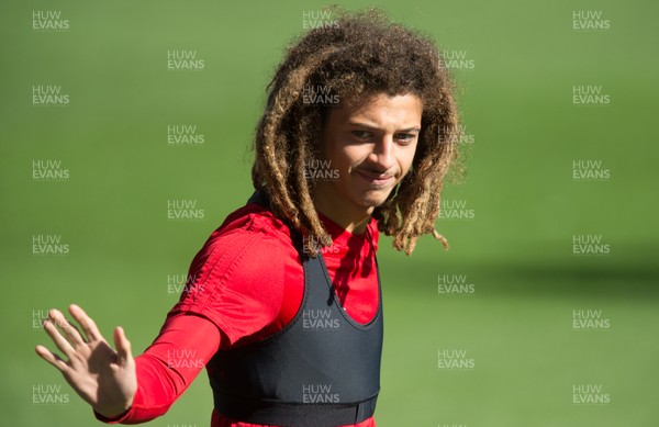 050919 - Wales football training session, Cardiff City Stadium - Wales' Ethan Ampadu during Wales training session ahead of their Euro Qualifying match against Azerbaijan 
