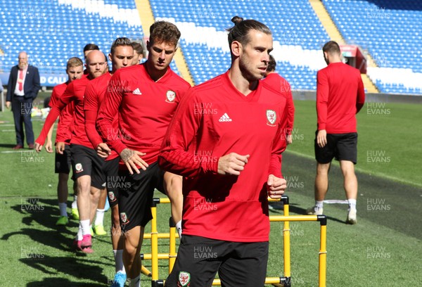 050919 - Wales football training session, Cardiff City Stadium - Wales' Gareth Bale in warm up during Wales training session ahead of their Euro Qualifying match against Azerbaijan 