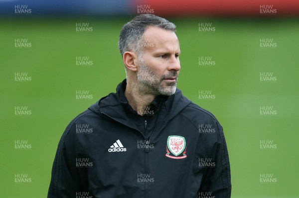 071019 - Wales Football Training Session - Wales manager Ryan Giggs during Wales training session ahead of the Euro qualifying match against Slovakia