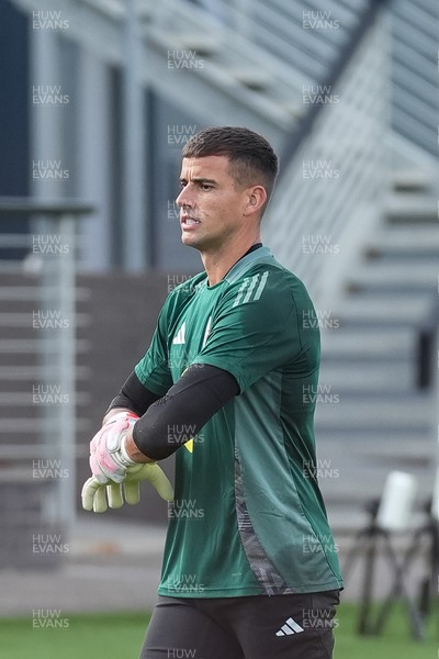 080925 - Wales Football Training - Karl Darlow ahead of the international friendly against Canada