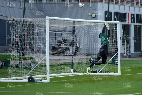 080925 - Wales Football Training - Tom King ahead of the international friendly against Canada
