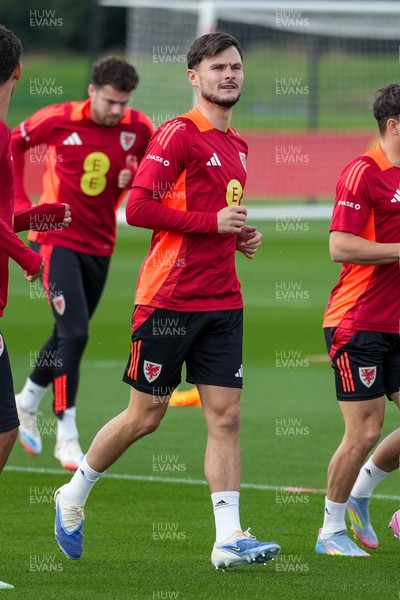 080925 - Wales Football Training - Liam Cullen ahead of the international friendly against Canada