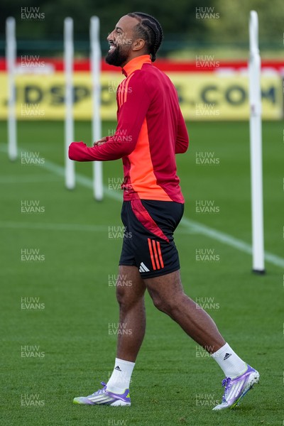 080925 - Wales Football Training - 