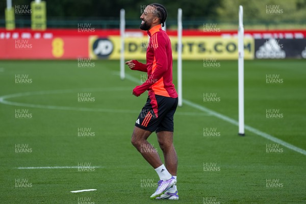 080925 - Wales Football Training - Sorba Thomas ahead of the international friendly against Canada