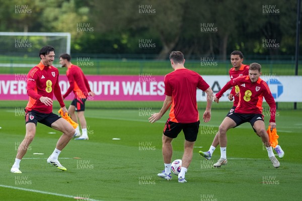 080925 - Wales Football Training - Kieffer Moore, Brennan Johnson and David Brooksahead of the international friendly against Canada