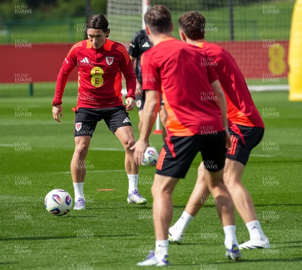 080925 - Wales Football Training - Harry Wilson ahead of the international friendly against Canada