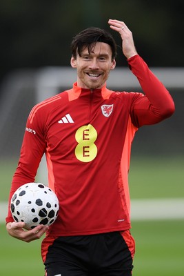 081025 - Wales Football Training - Kieffer Moore of Wales during training ahead of tomorrows friendly match with England