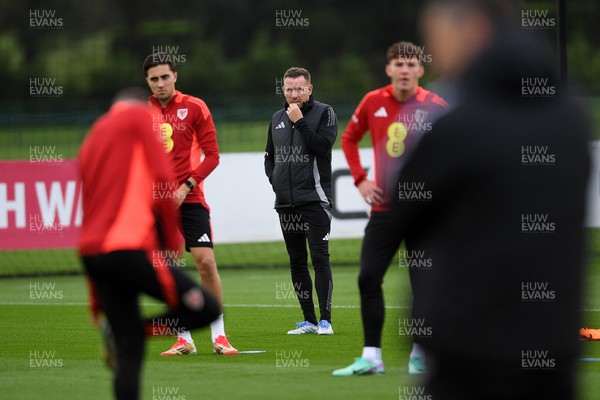 081025 - Wales Football Training - Wales Manager, Craig Bellamy during training ahead of tomorrows friendly match with England