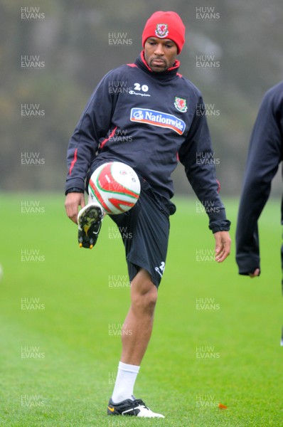 11.11.09 - Wales International Football Danny Gabbidon at a training session ahead of his sides friendly match against Scotland on Saturday 