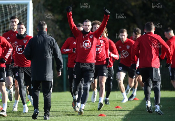111119 - Wales Football Training - Gareth Bale gives the double thumbs up during training