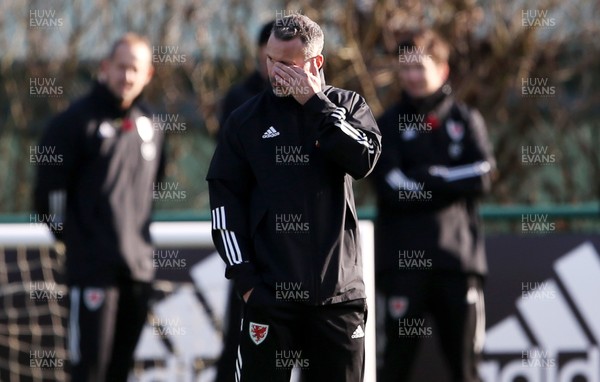 111119 - Wales Football Training - Wales Manager Ryan Giggs during training