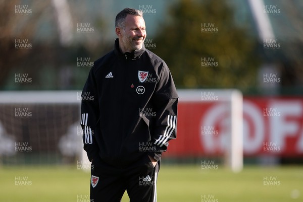 111119 - Wales Football Training - Wales Manager Ryan Giggs during training