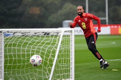121025 - Wales Football Training - Sorba Thomas of Wales during a training session ahead of tomorrows World Cup qualifier match against Belgium